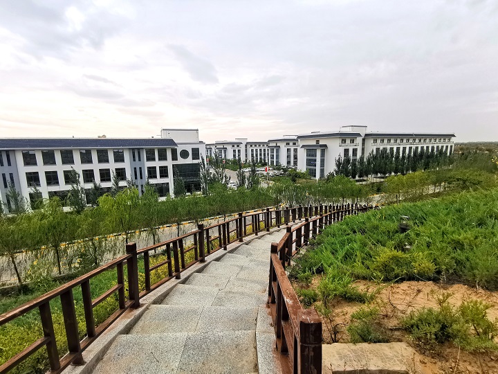 1631951261570224.jpeg 楼梯2.jpg