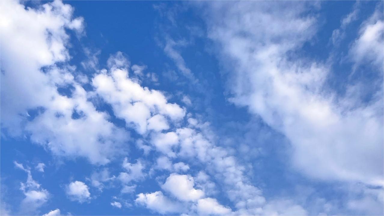 1723873967258679.jpeg 图片三 湛蓝的天空 纯净而深邃 提供者-李慧昱.jpg